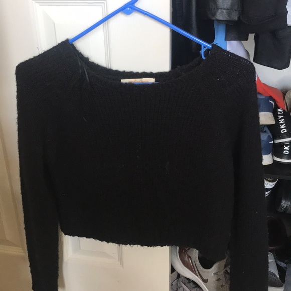 Black, long sleeve crop top - Picture 1 of 2